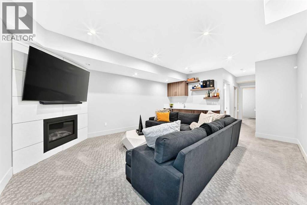 218 26 Avenue NW - 38