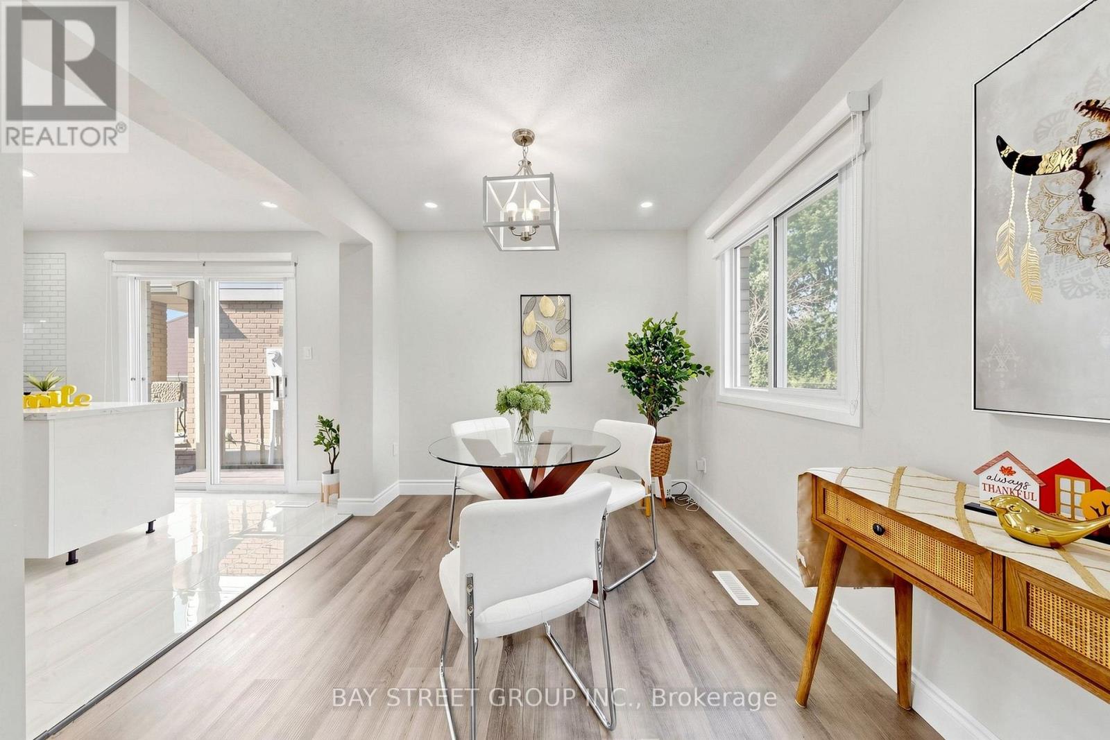 10 PEELTON HEIGHTS ROAD - 10