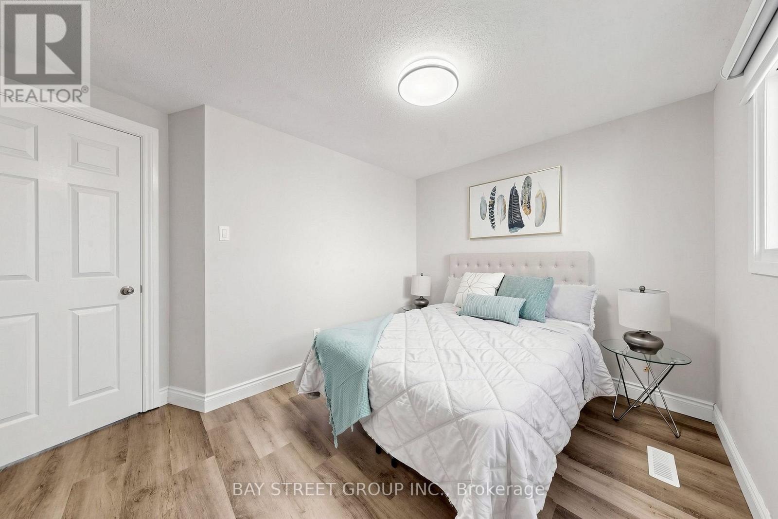 10 PEELTON HEIGHTS ROAD - 22