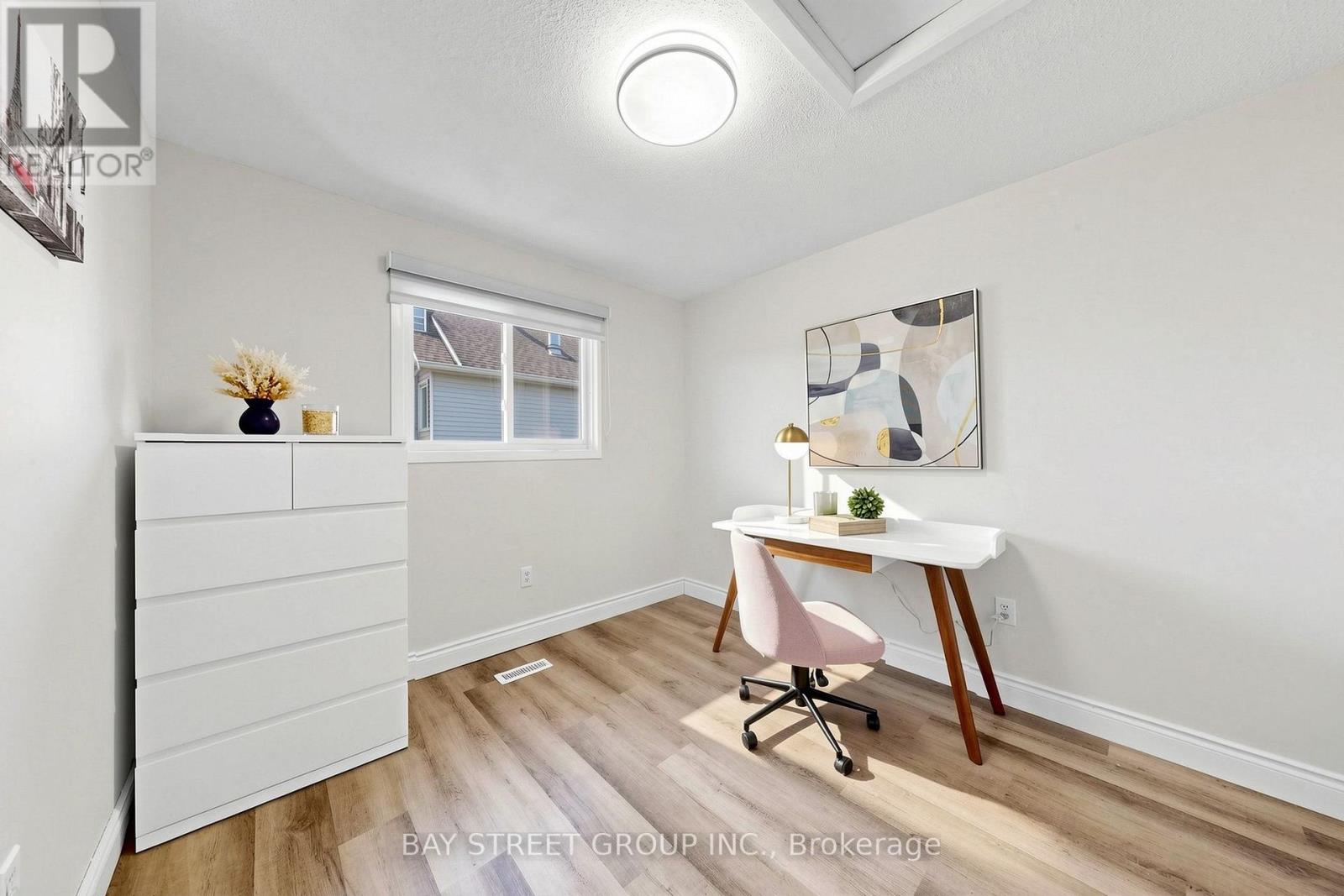 10 PEELTON HEIGHTS ROAD - 24