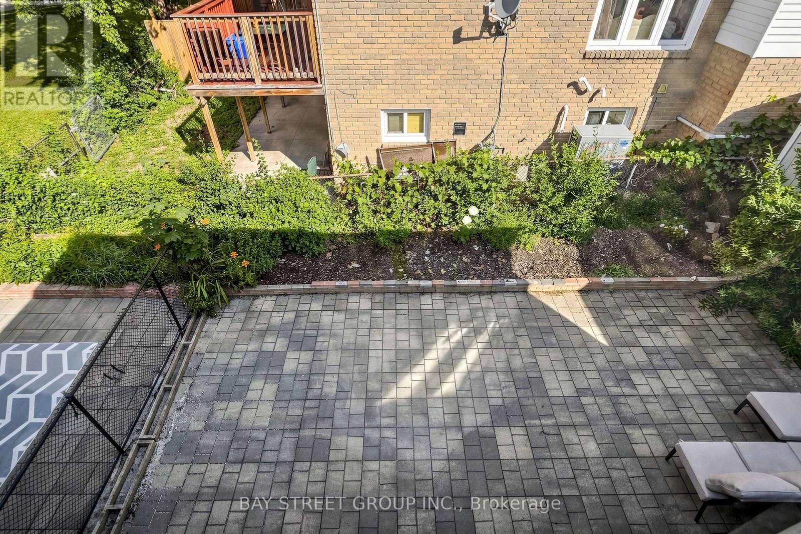 10 PEELTON HEIGHTS ROAD - 33