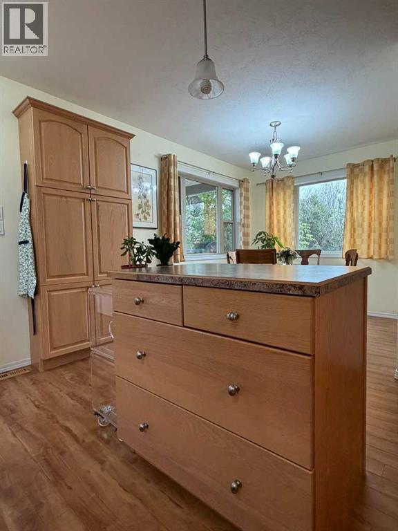 906 3 Avenue — photo 13