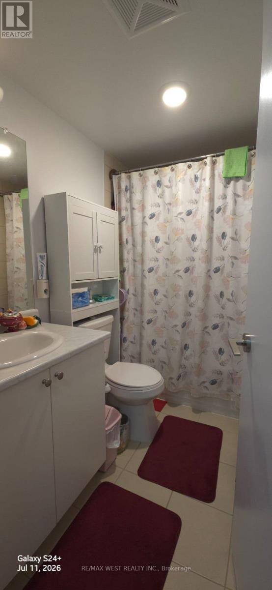 #426 8 TRENT AVENUE - 22