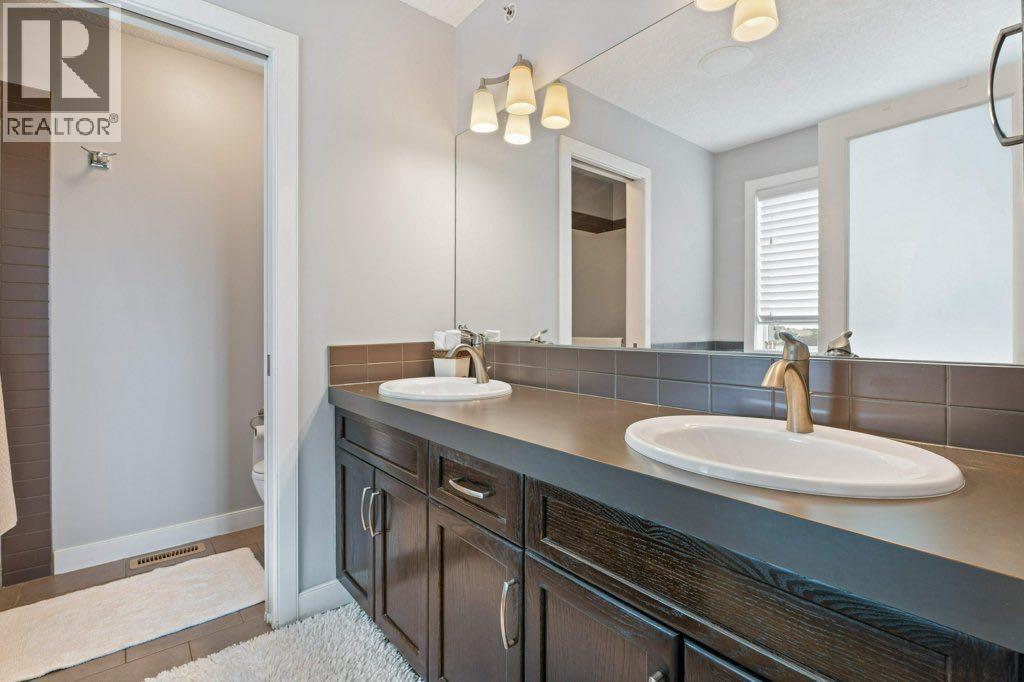 597 Muirfield Crescent - 34