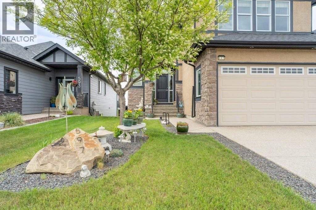 597 Muirfield Crescent - 3