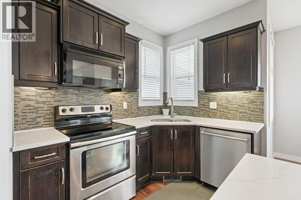 597 Muirfield Crescent - 14