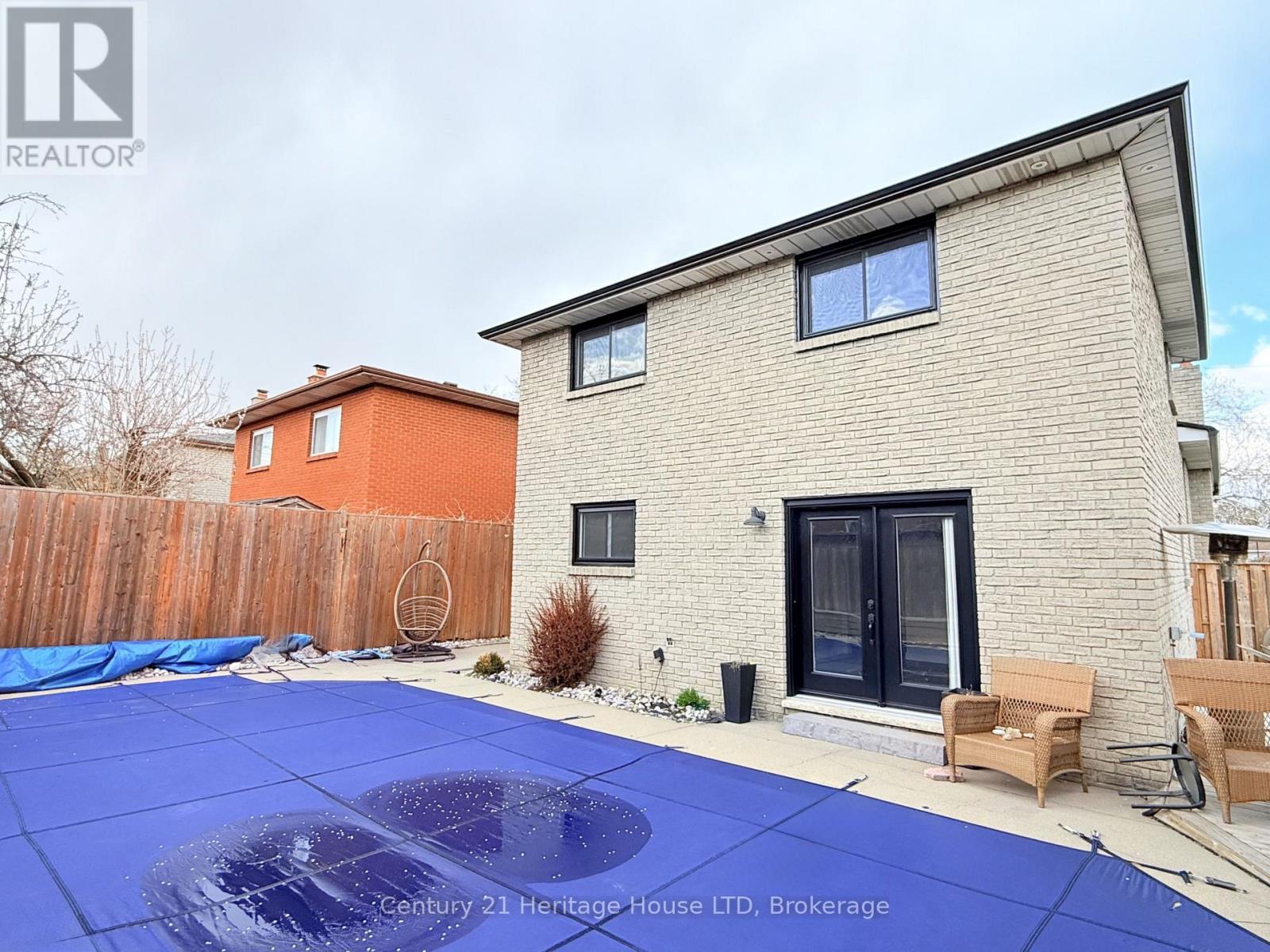 70 TAYMALL STREET - 23