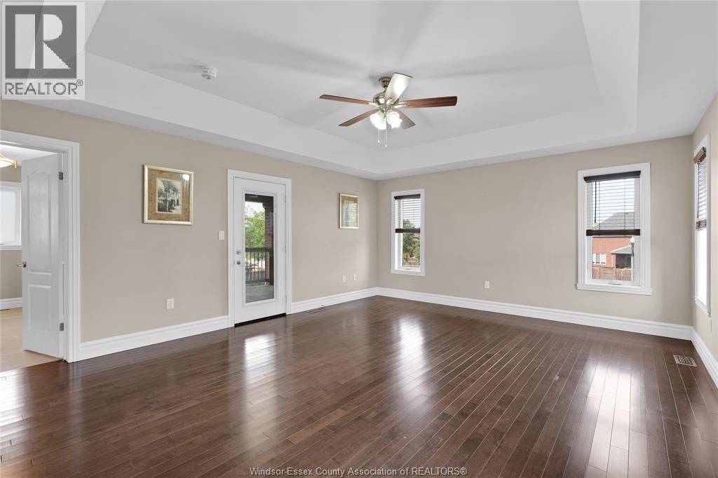 1078 CHARLOTTE CRESCENT - 21
