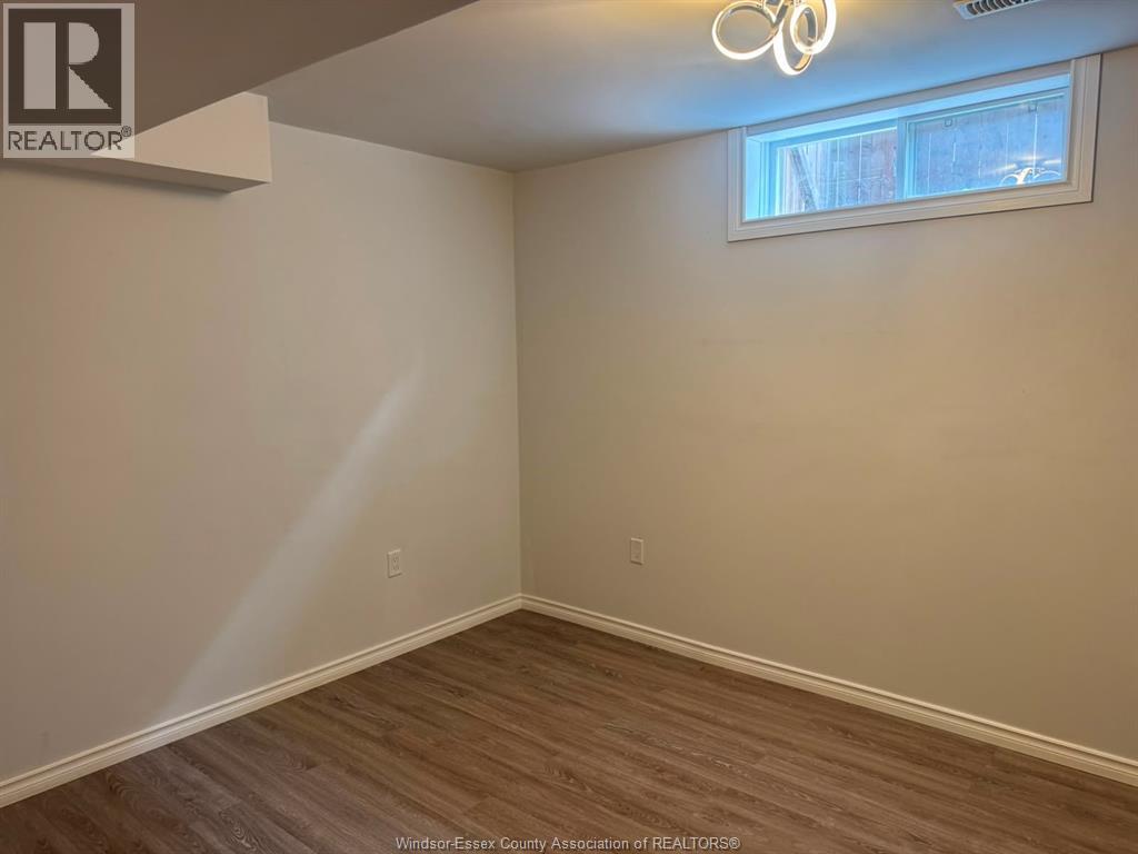 1078 CHARLOTTE CRESCENT - 16
