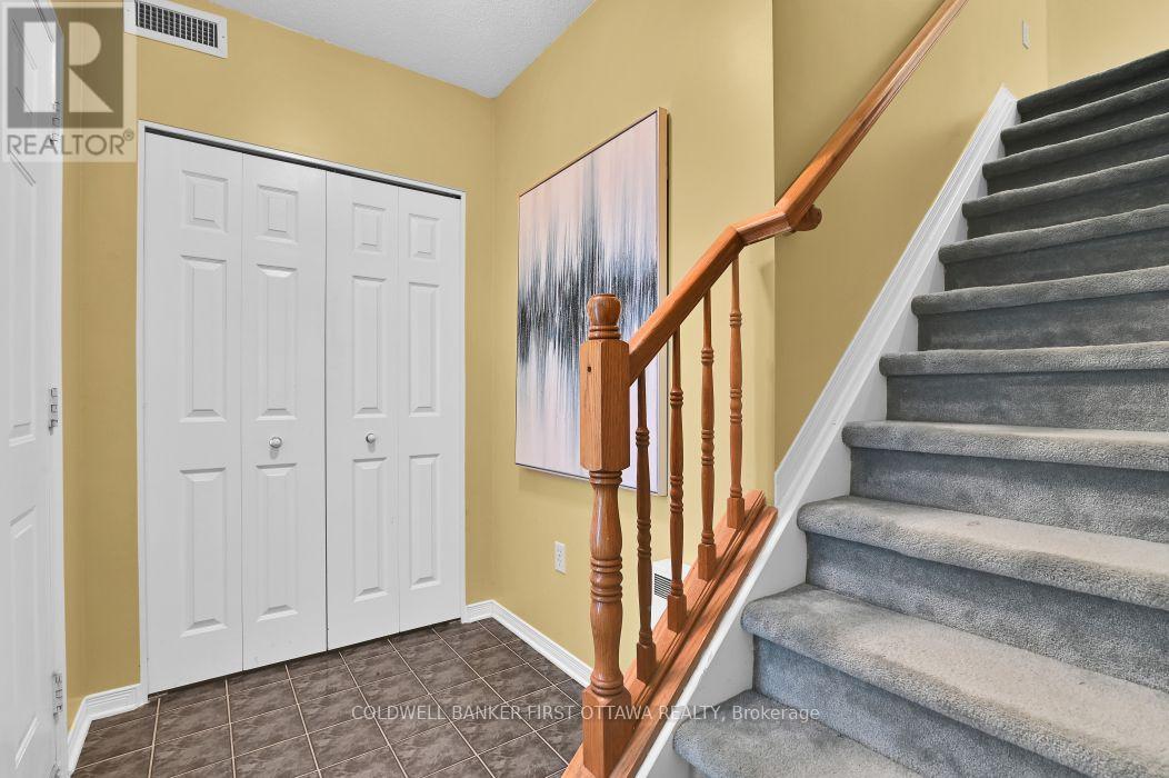 99 ROBSON COURT - 4
