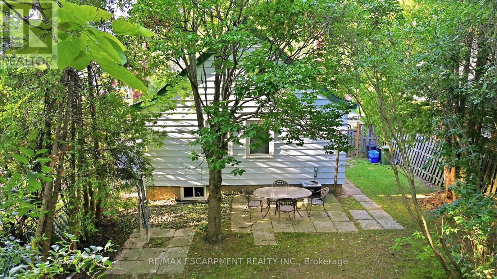 61 GLENMOUNT AVENUE - 41
