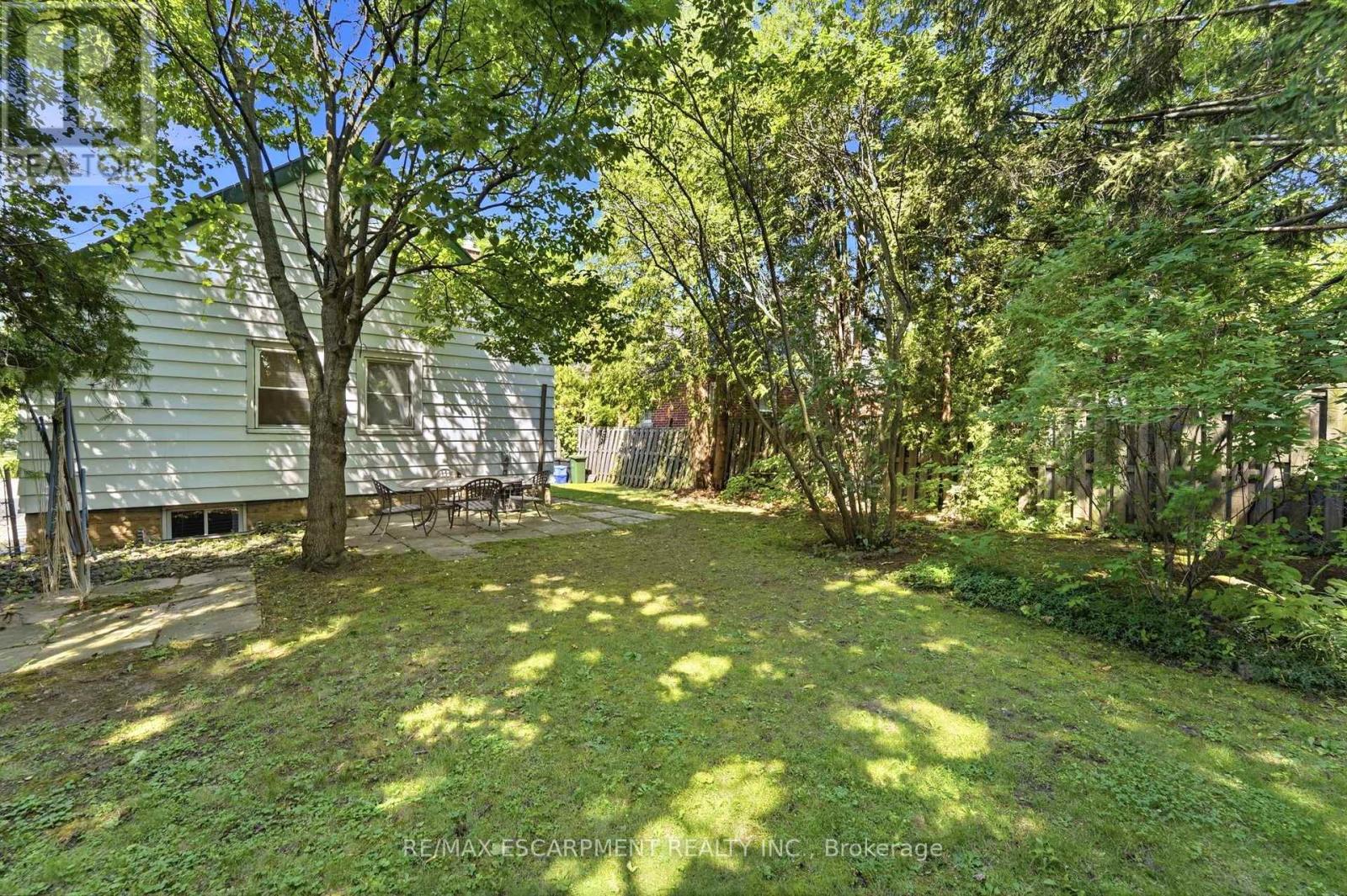 61 GLENMOUNT AVENUE - 36
