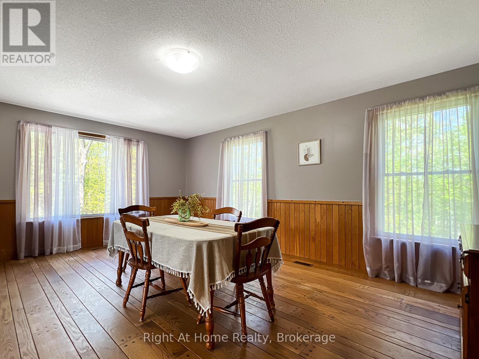 919 JAMIESON ROAD - 10