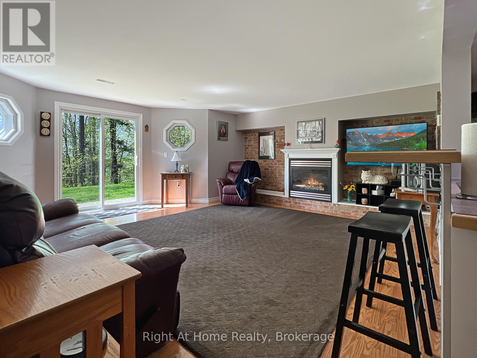 919 JAMIESON ROAD - 23