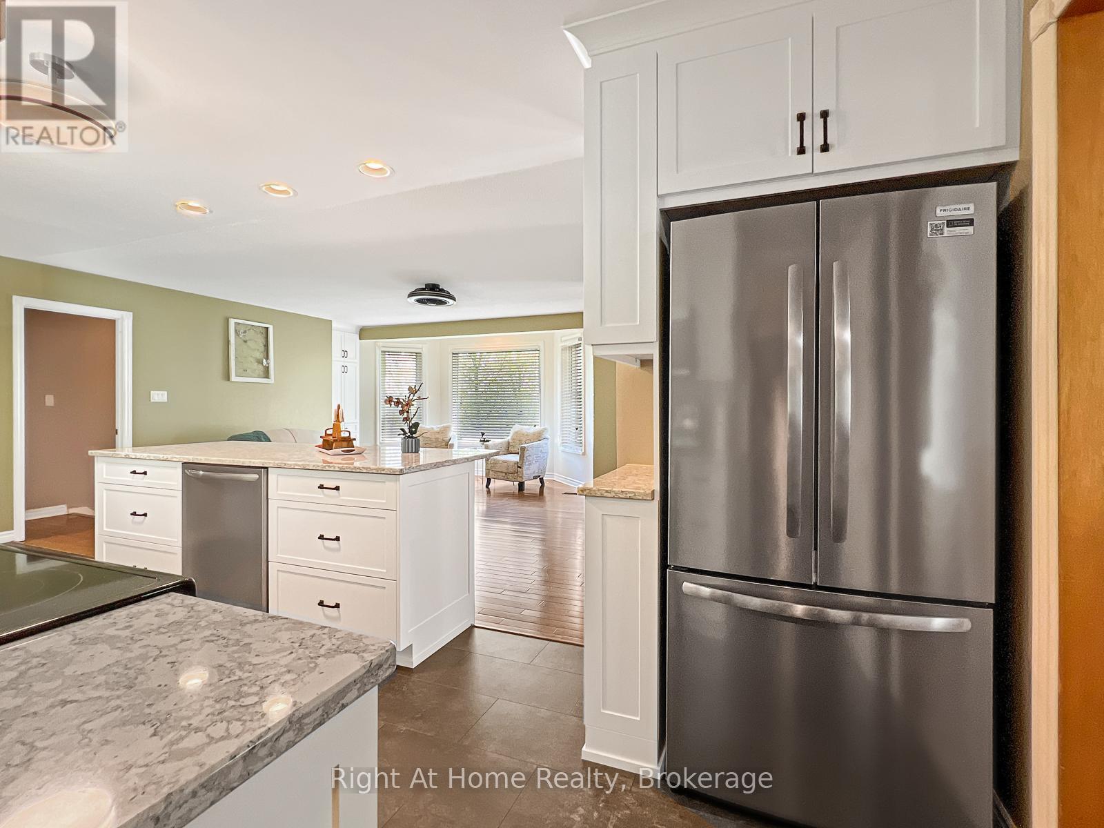 919 JAMIESON ROAD - 8