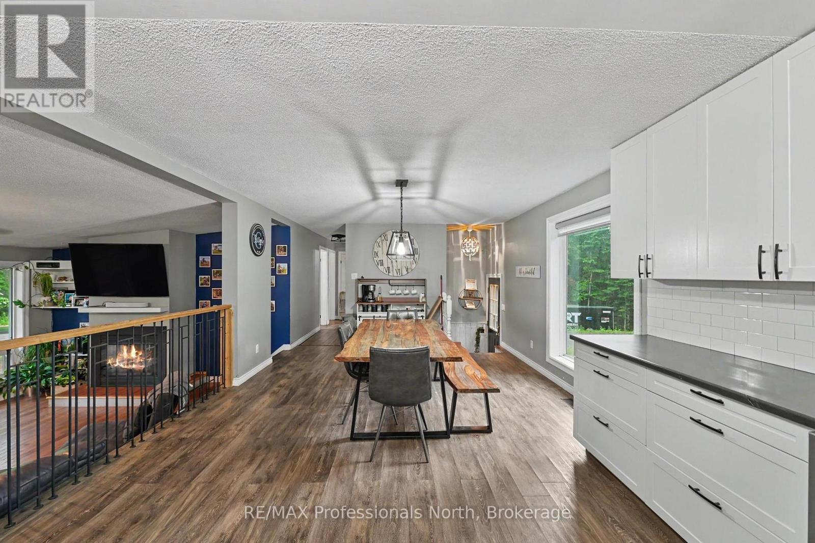 1116 LITTLE HAWK LAKE ROAD - 12