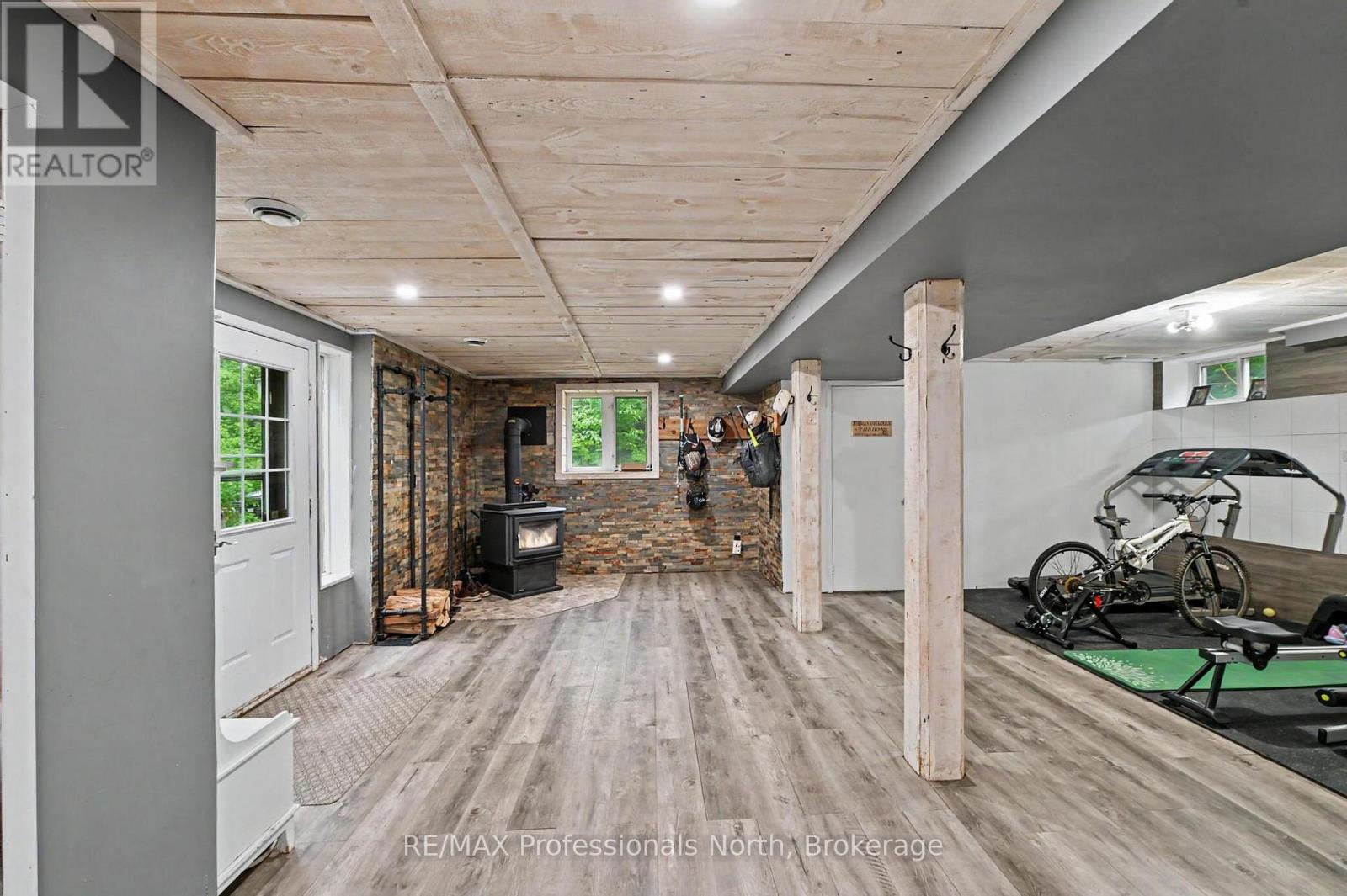 1116 LITTLE HAWK LAKE ROAD - 27