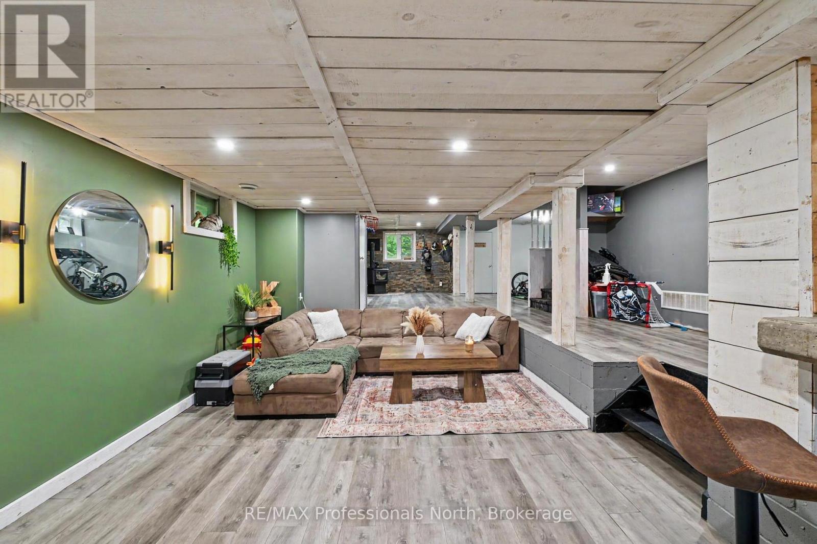 1116 LITTLE HAWK LAKE ROAD - 30