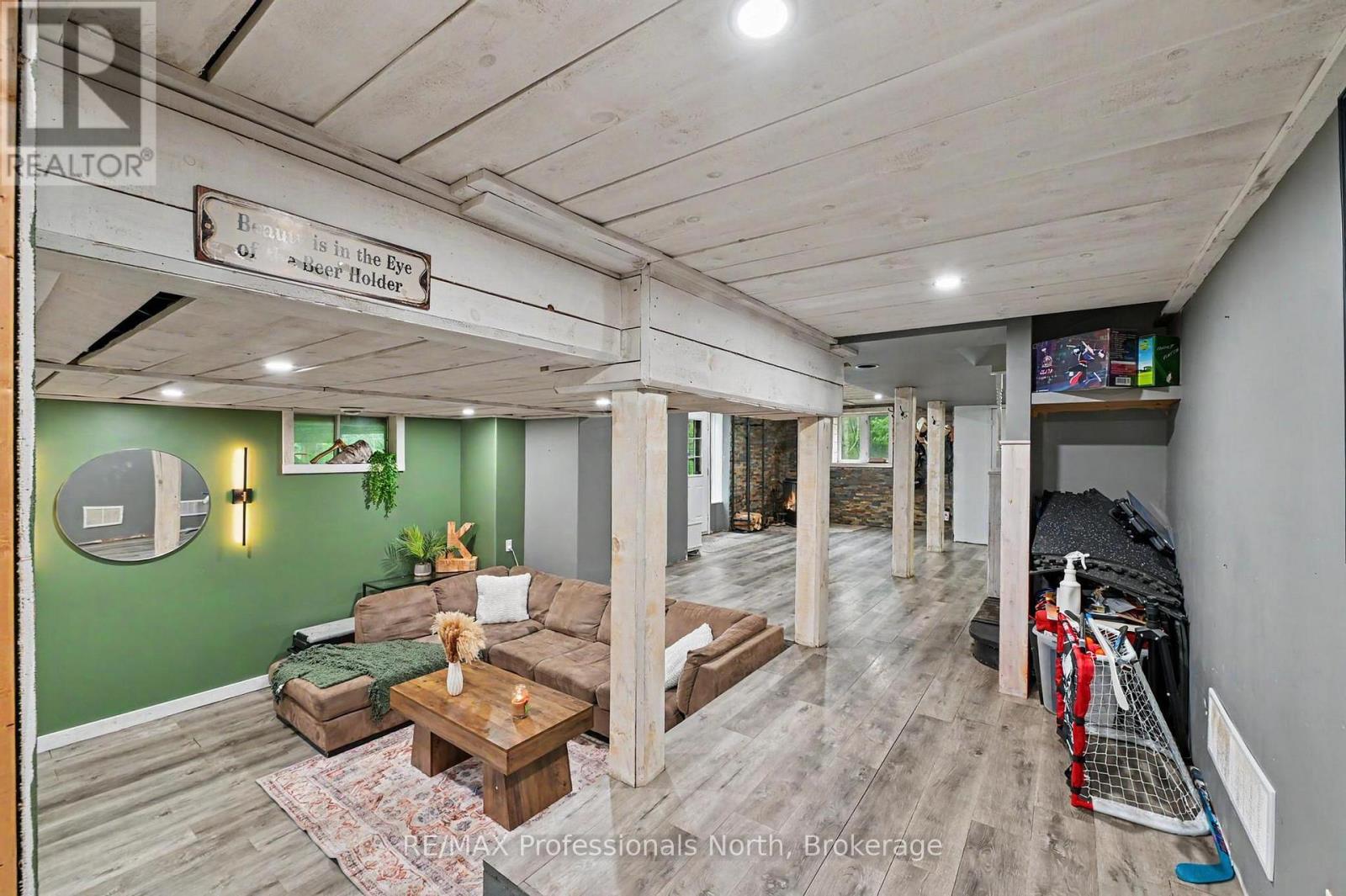 1116 LITTLE HAWK LAKE ROAD - 33