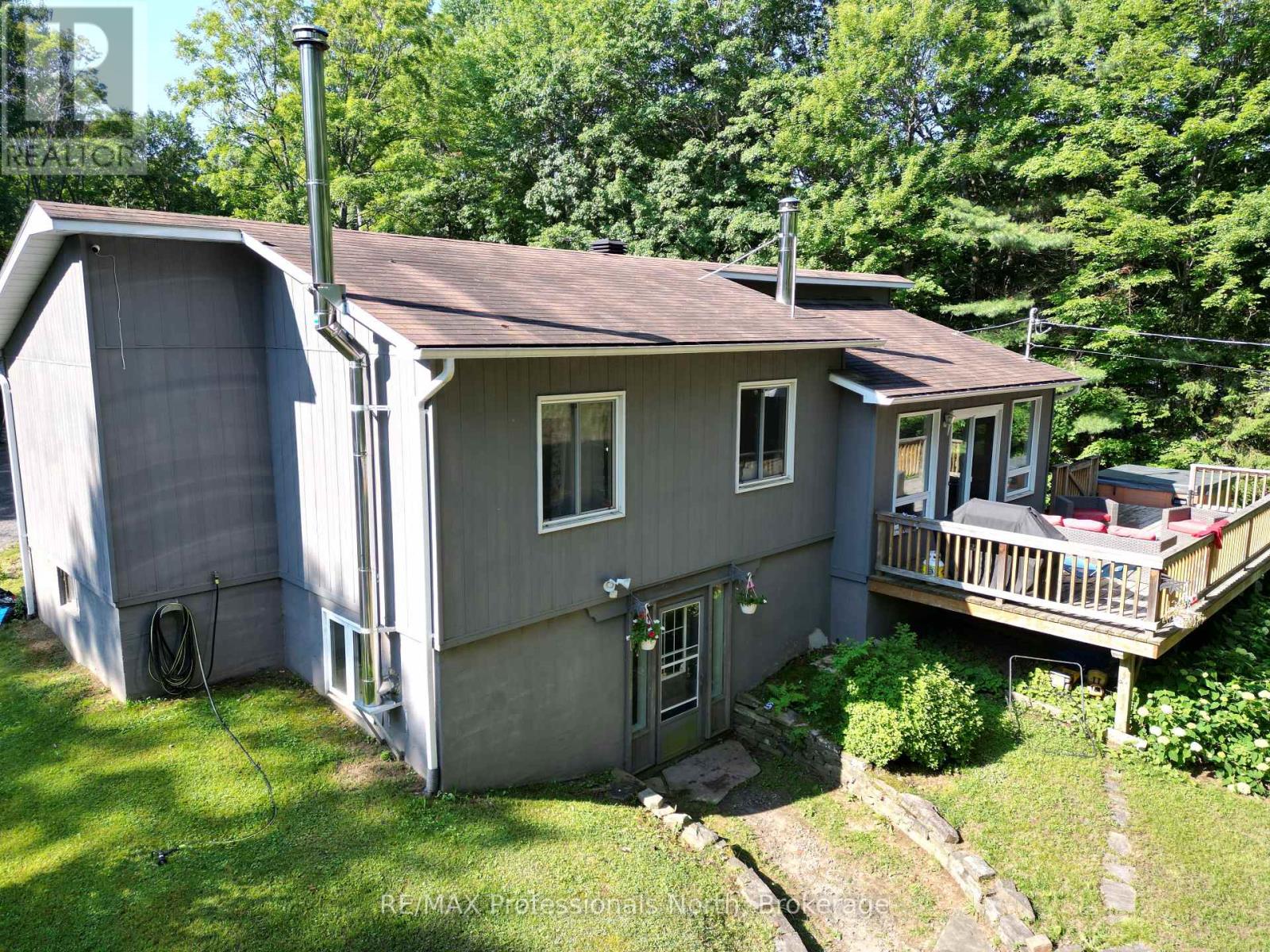1116 LITTLE HAWK LAKE ROAD - 42