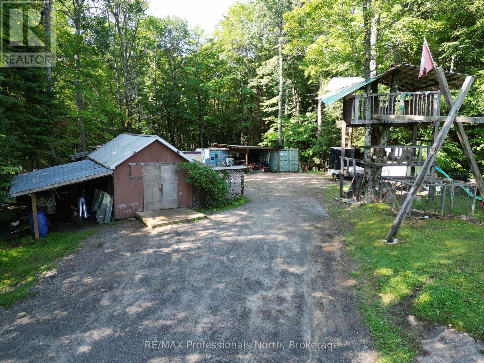 1116 LITTLE HAWK LAKE ROAD - 44