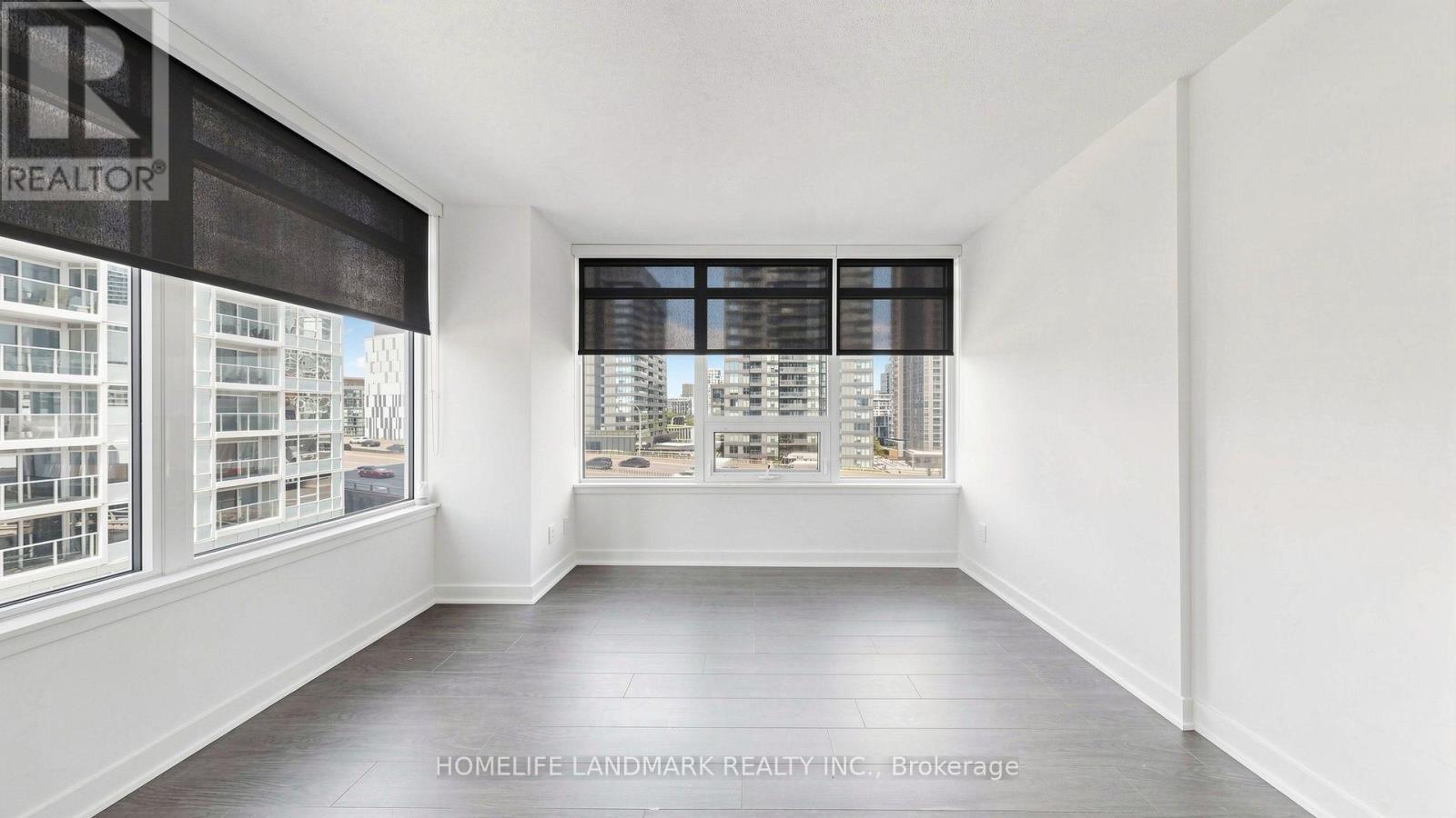 #806 17 BATHURST STREET - 20
