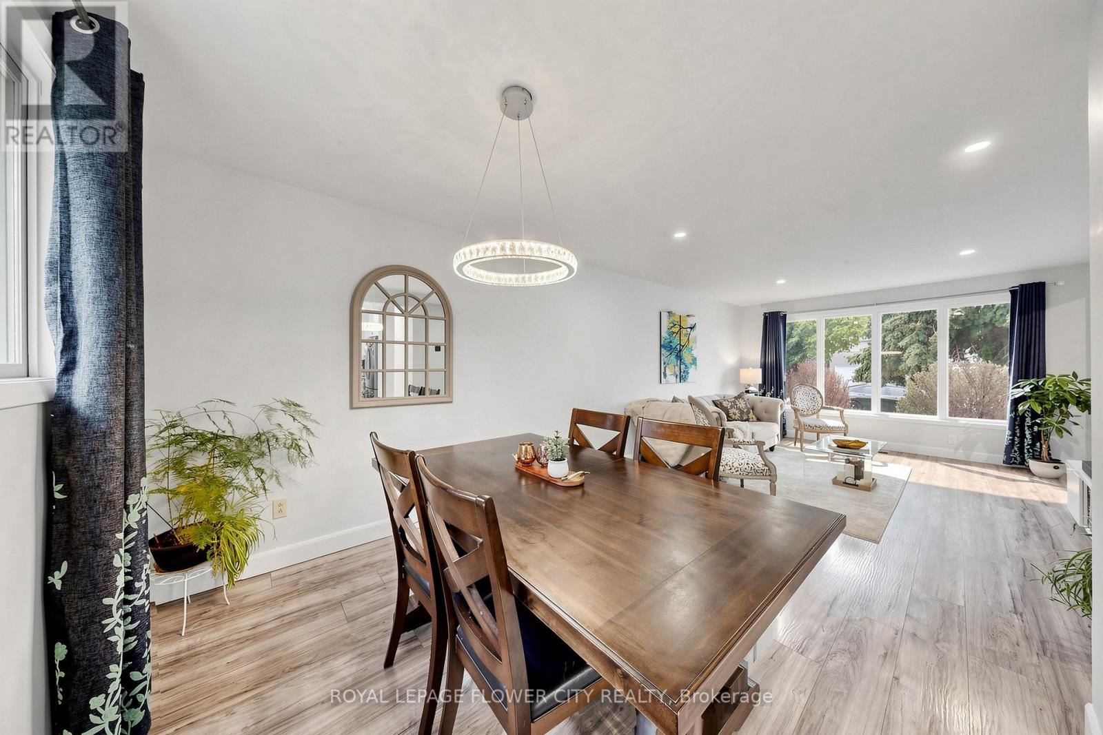 206 MCMURCHY AVENUE S - 11