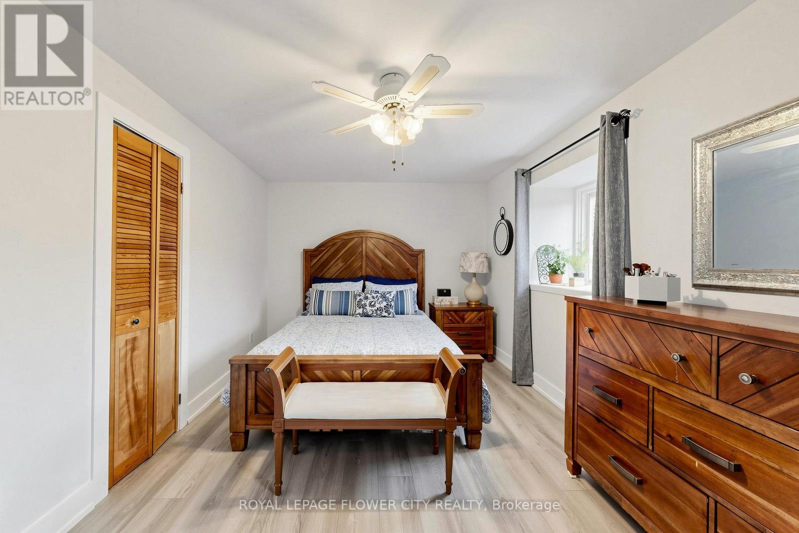 206 MCMURCHY AVENUE S - 25