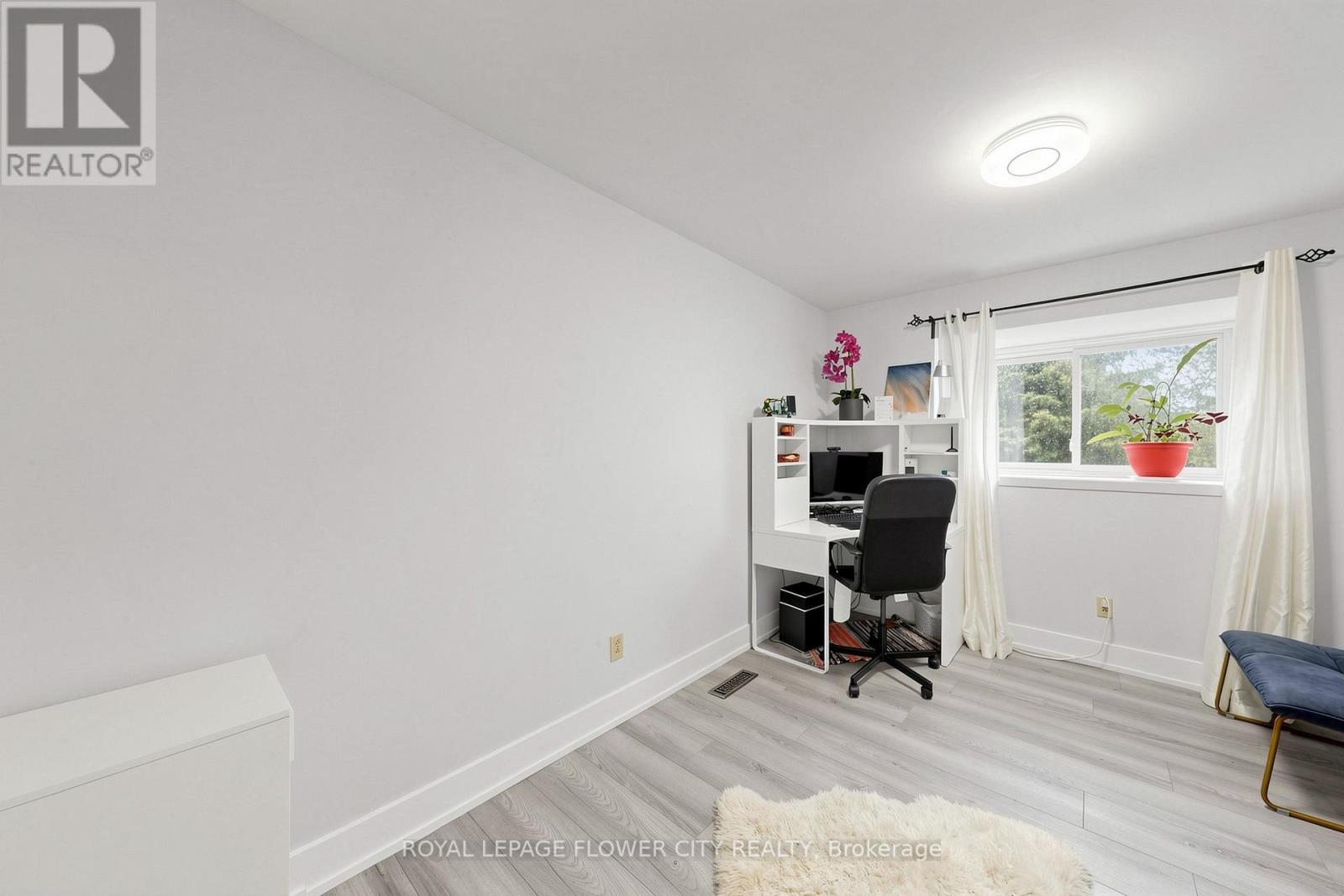 206 MCMURCHY AVENUE S - 28