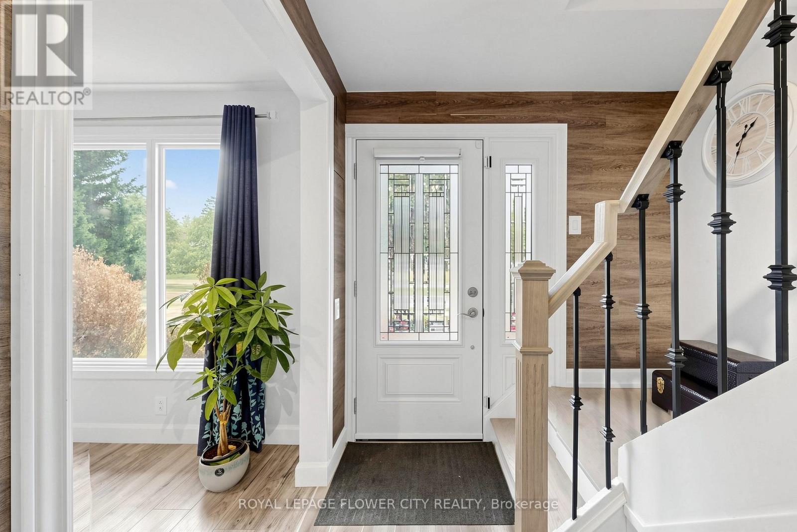 206 MCMURCHY AVENUE S - 4