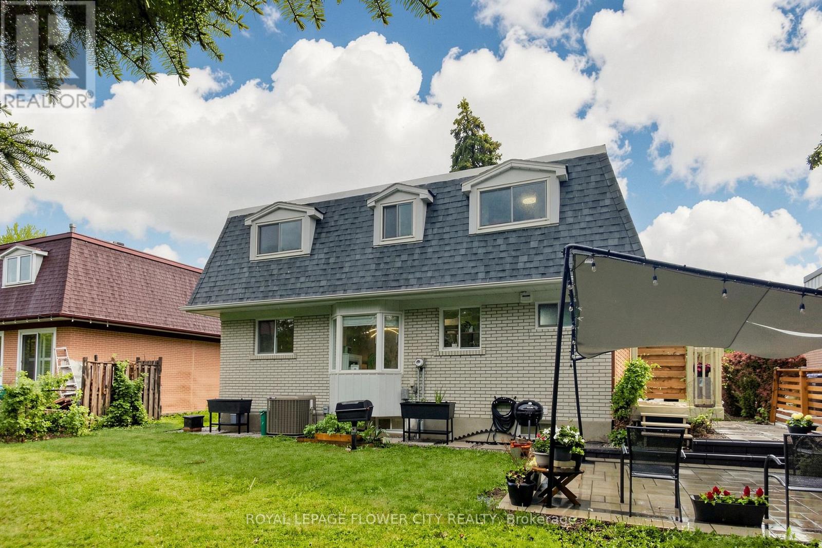 206 MCMURCHY AVENUE S - 45