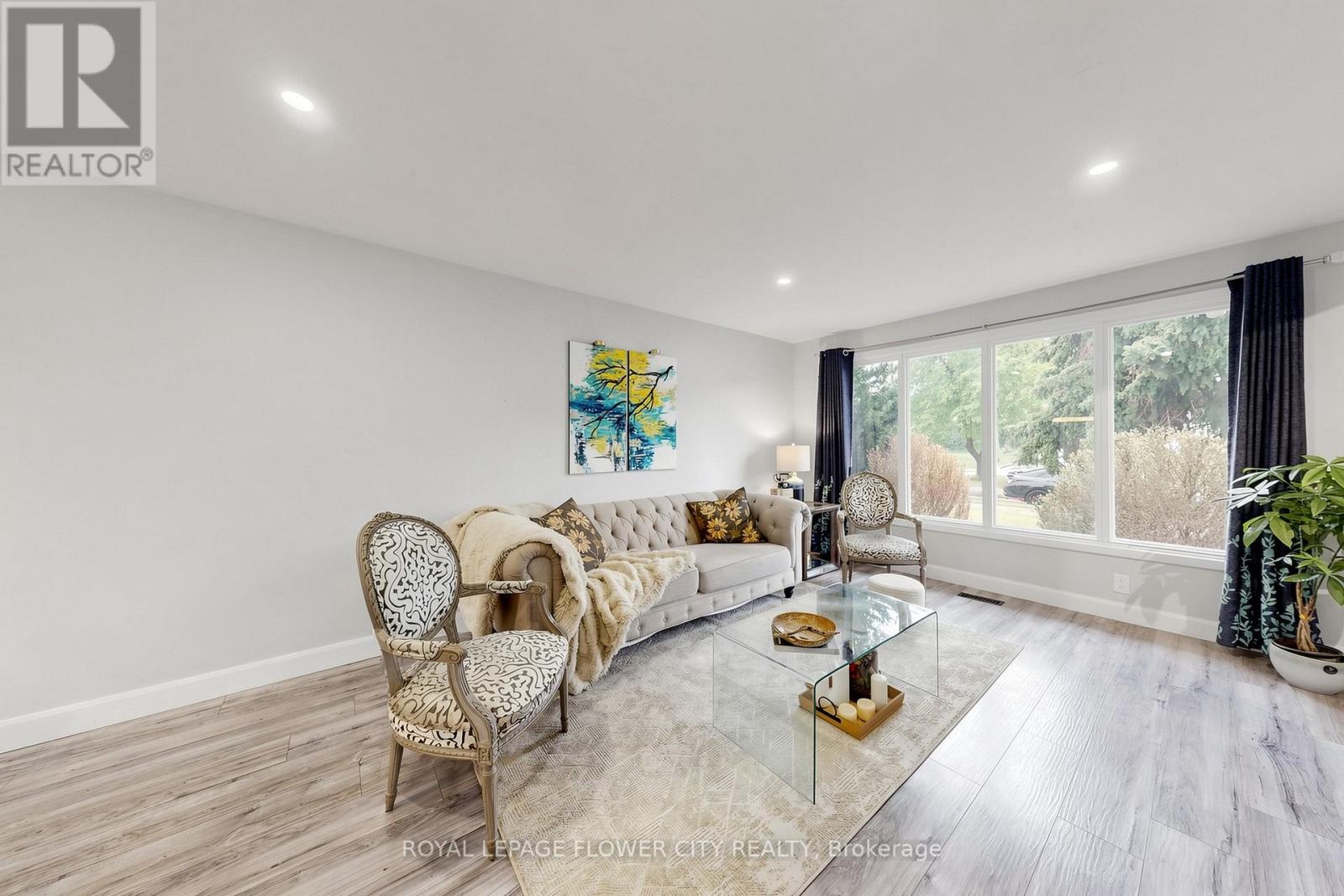206 MCMURCHY AVENUE S - 6