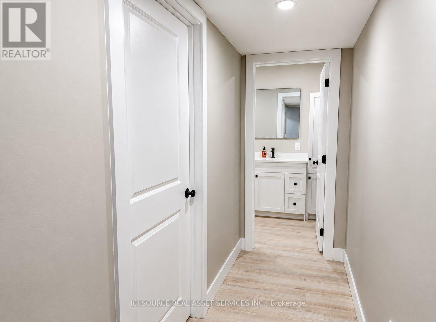 31 NOTRE DAME STREET - 29