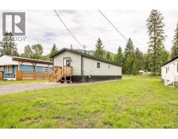 916 Airport Road Unit# 7, Salmo, BC  Photo 8