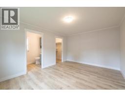 916 Airport Road Unit# 7, Salmo, BC  Photo 12