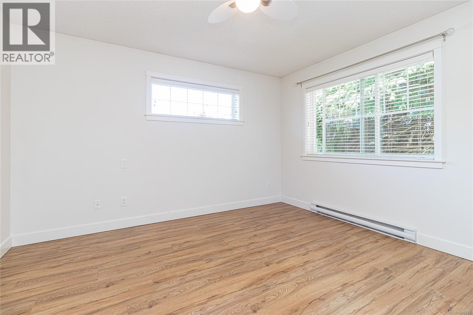 #8 2529 Alexander St - 16