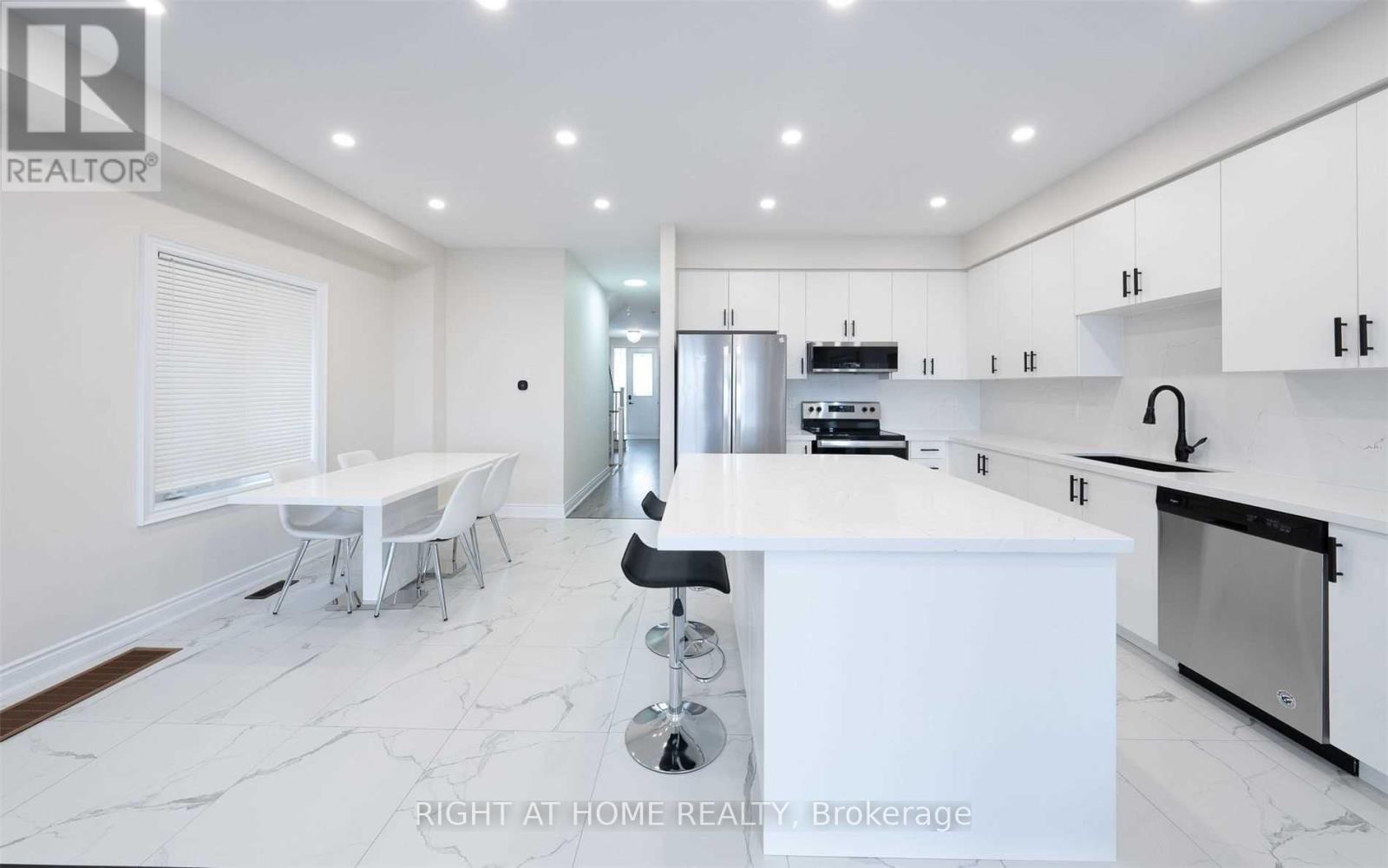 1172 PEELAR CRESCENT - 6