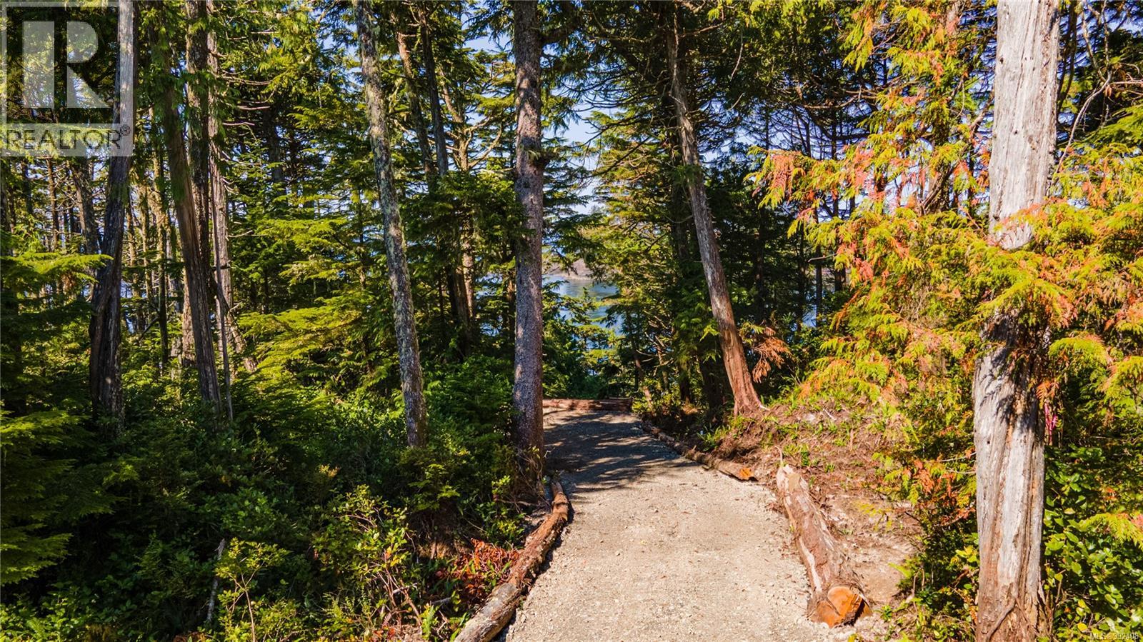 392 Reef Point Rd, Ucluelet