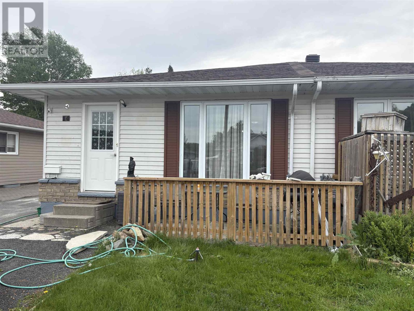 14 Albert ST - 2
