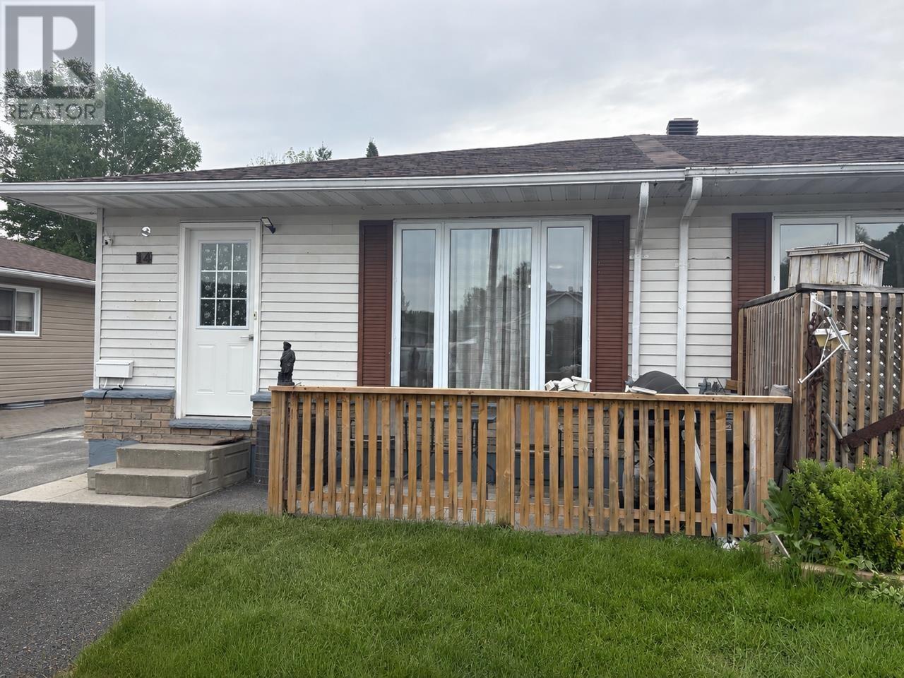 14 Albert ST - 1