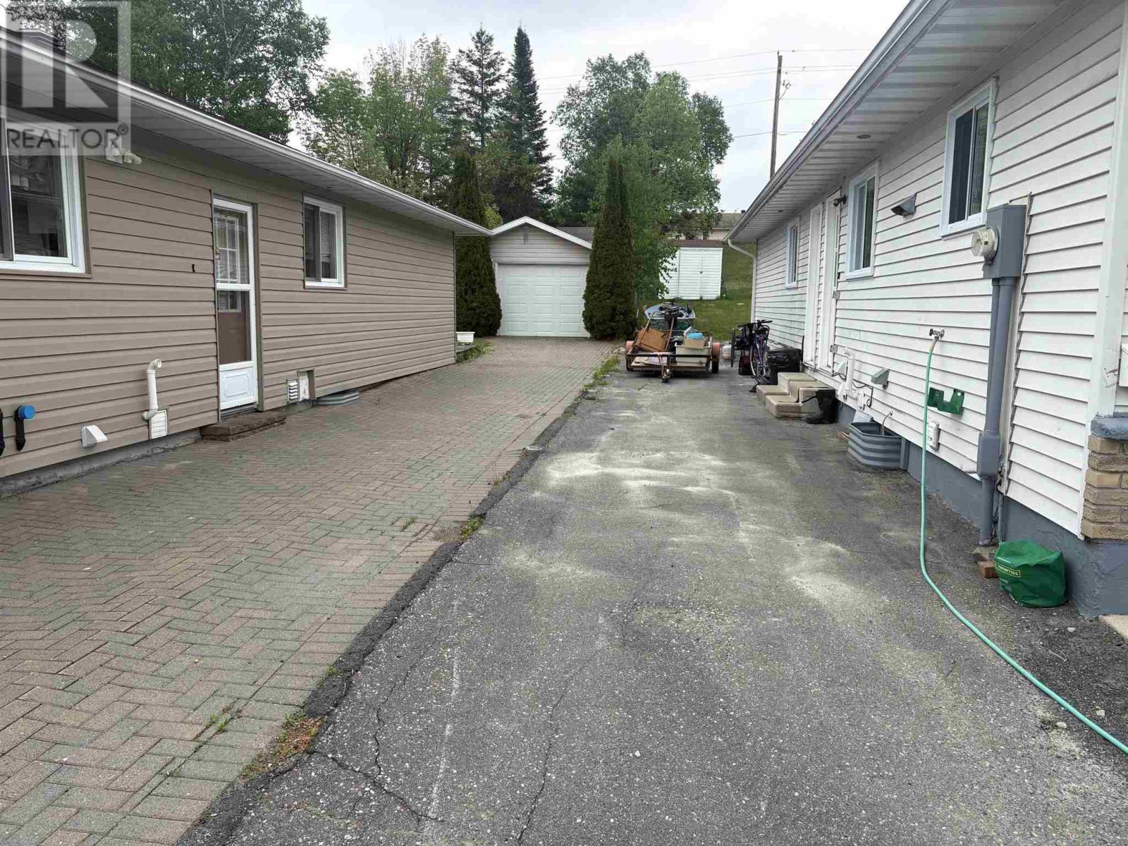 14 Albert ST - 31