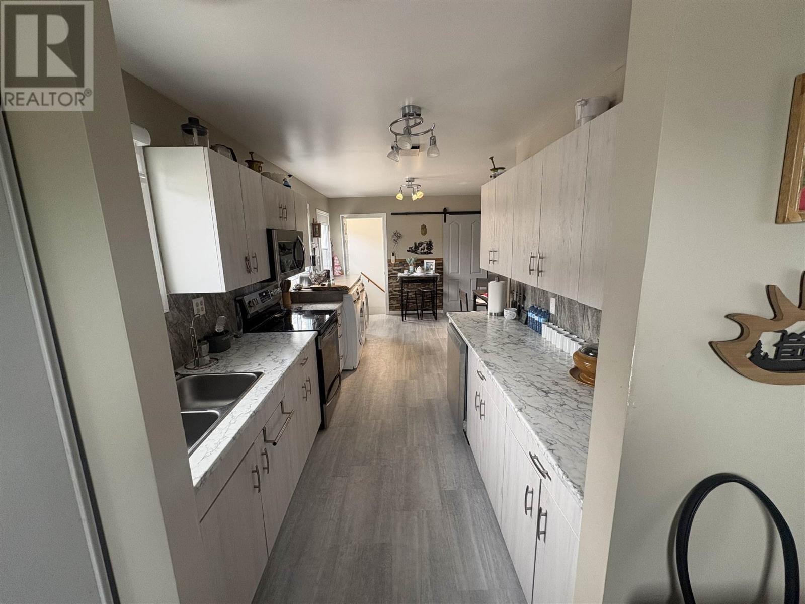 14 Albert ST - 3