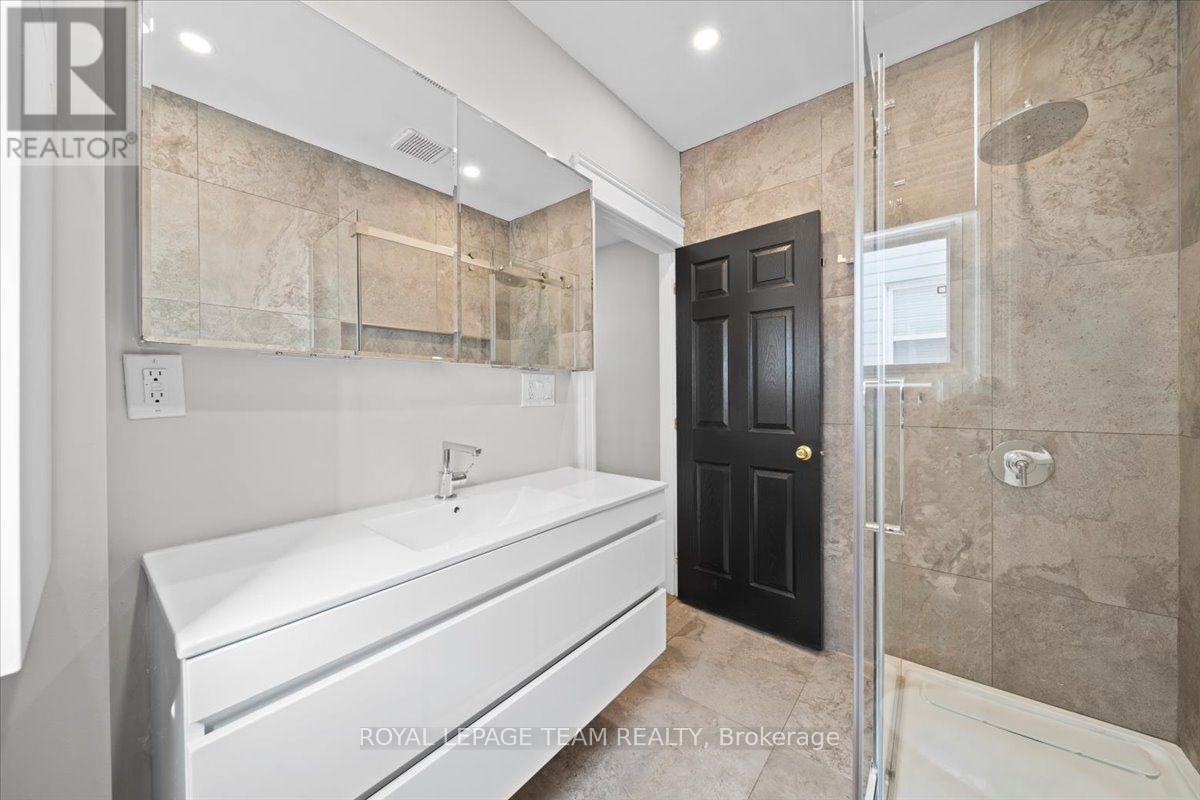 136 ELM STREET - 20