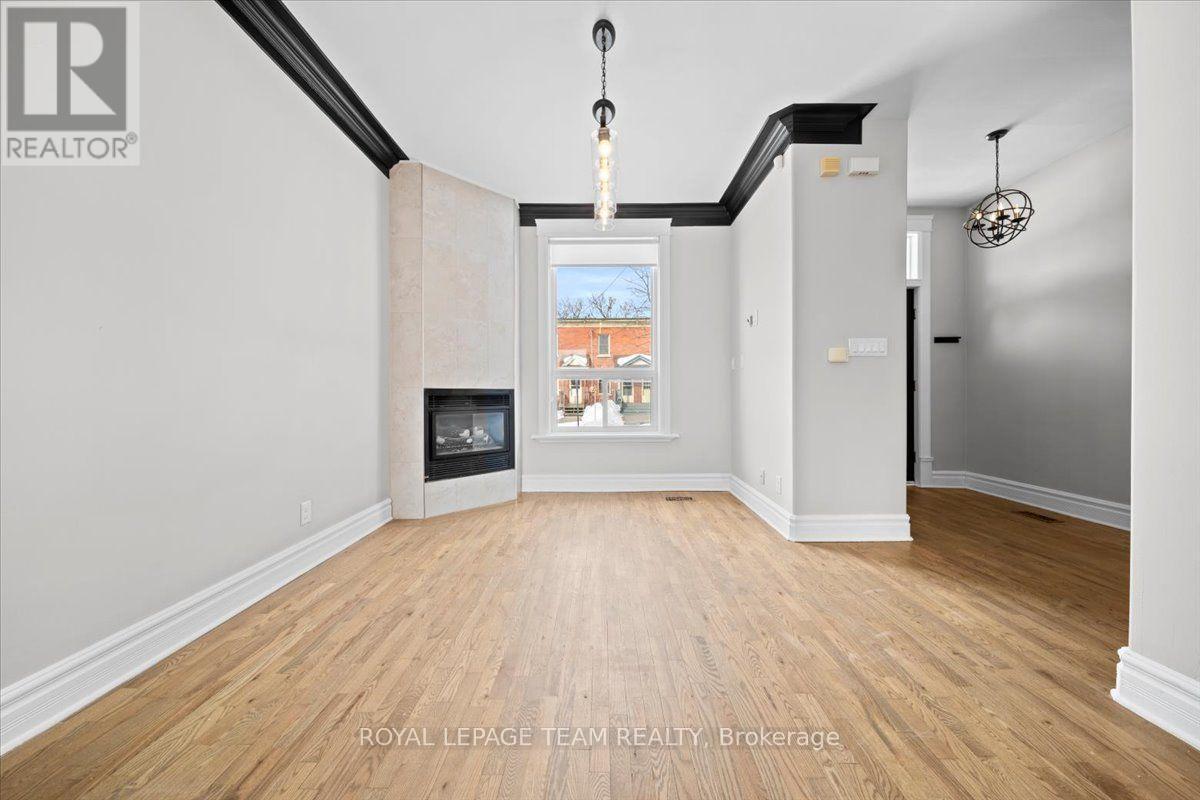 136 ELM STREET - 6