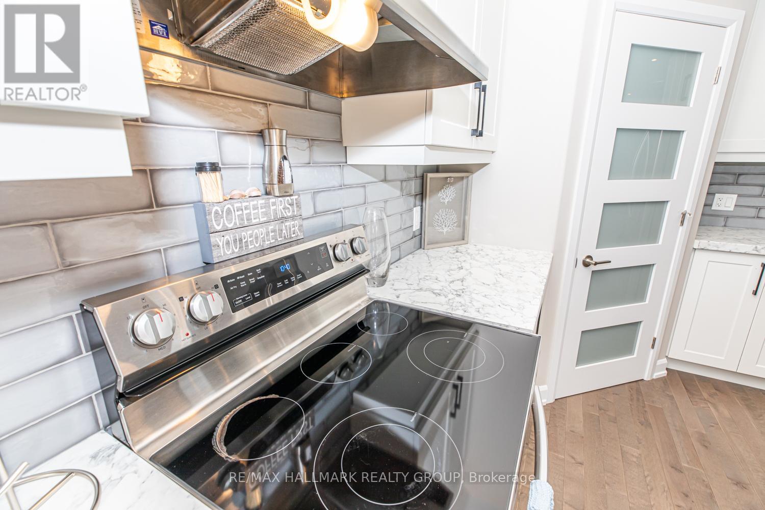 61 DUNCANVILLE STREET, Ottawa. Luxury613. By Peter Sagos - Image 15