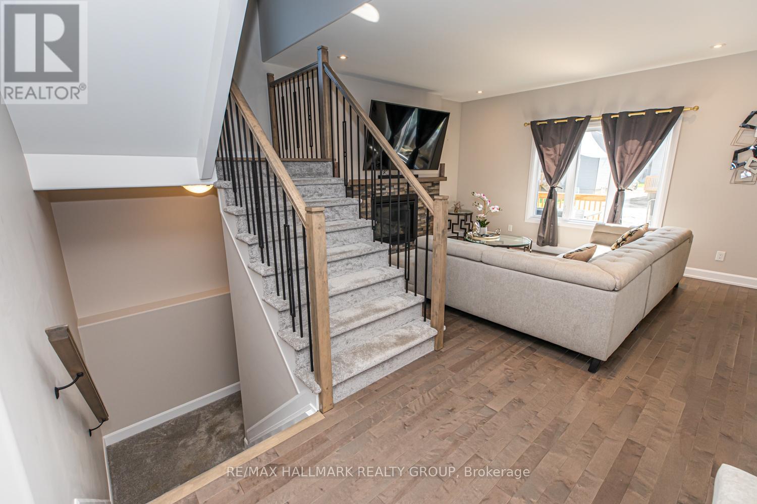 61 DUNCANVILLE STREET, Ottawa. Luxury613. By Peter Sagos - Image 38