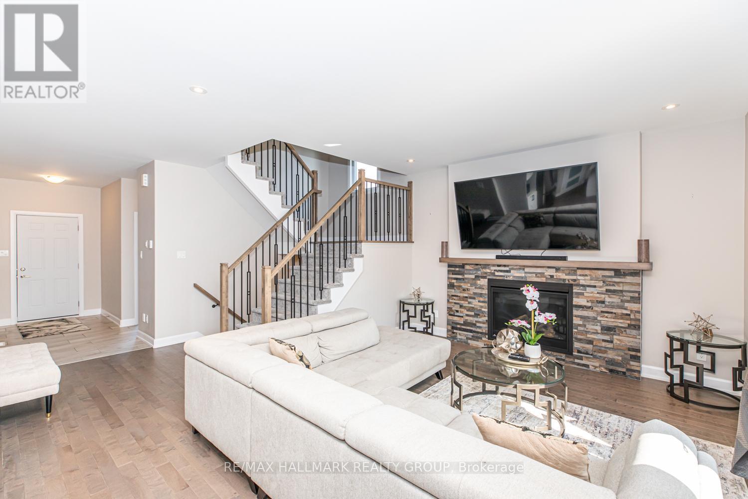 61 DUNCANVILLE STREET, Ottawa. Luxury613. By Peter Sagos - Image 7
