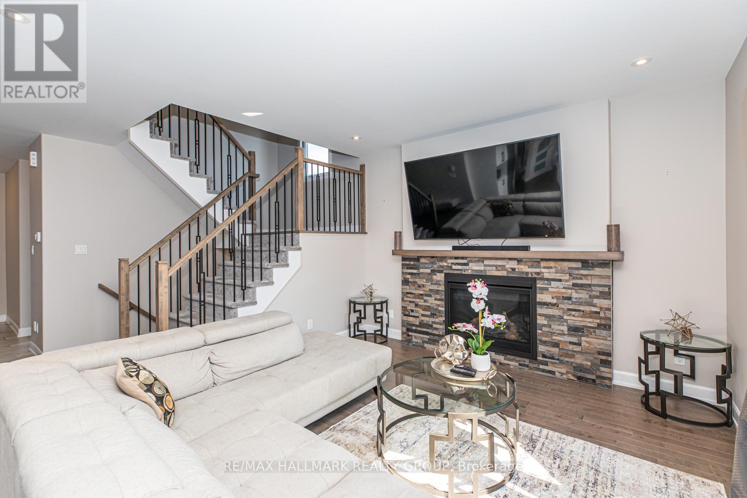 61 DUNCANVILLE STREET, Ottawa. Luxury613. By Peter Sagos - Image 8