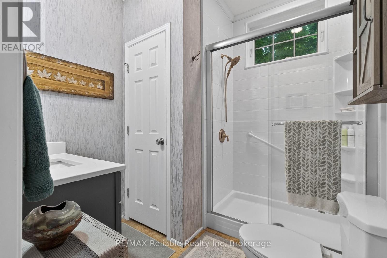 50 PORTSIDE DRIVE - 77719 BLUEWATER HIGHWAY - 13