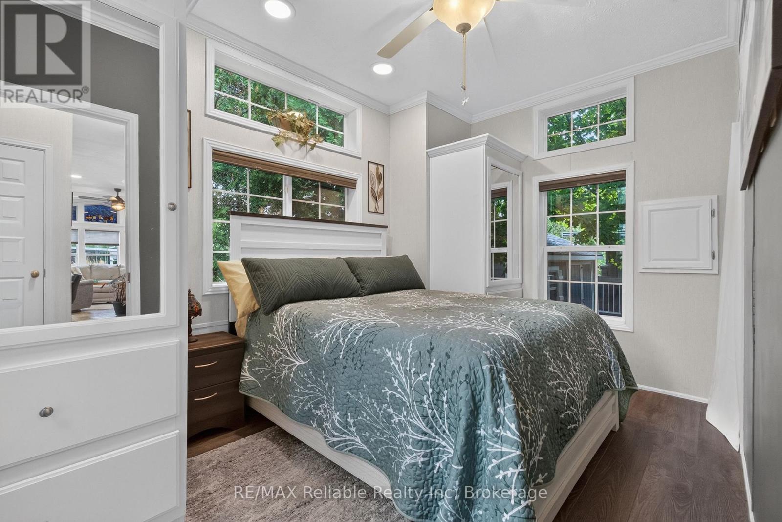 50 PORTSIDE DRIVE - 77719 BLUEWATER HIGHWAY - 15